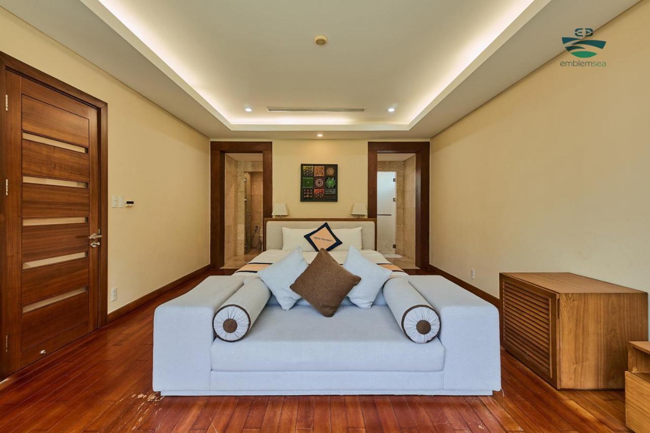 Emblem Sea 4 Bedroom Villas Da Nang Exterior photo