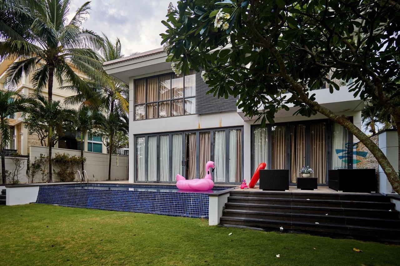 Emblem Sea 4 Bedroom Villas Da Nang Exterior photo