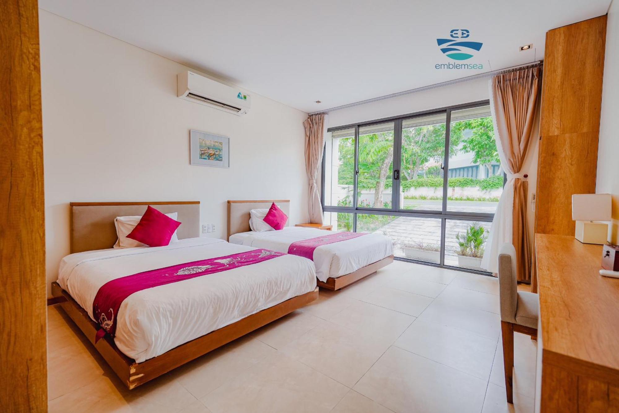 Emblem Sea 4 Bedroom Villas Da Nang Exterior photo